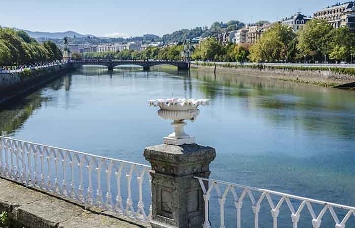 Guipúzcoa - San Sebastián 085 - rio Urumea.jpg